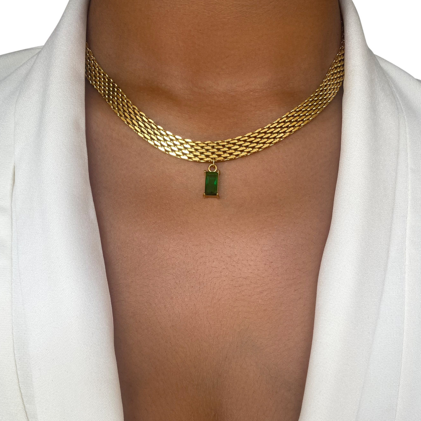 Trending Tails Solana Choker Pendant Necklace in Stainless Steele 18k Gold, Waterproof and Tarnish-Free.